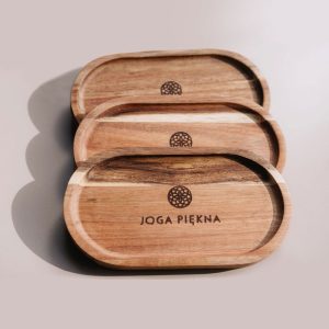 Drewniana taca na akcesoria do masażu
